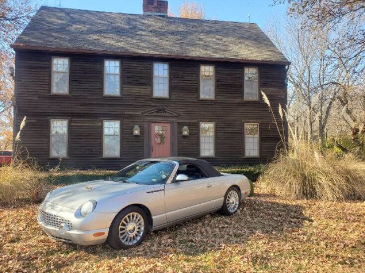 Thumbnail Photo undefined for 2004 Ford Thunderbird